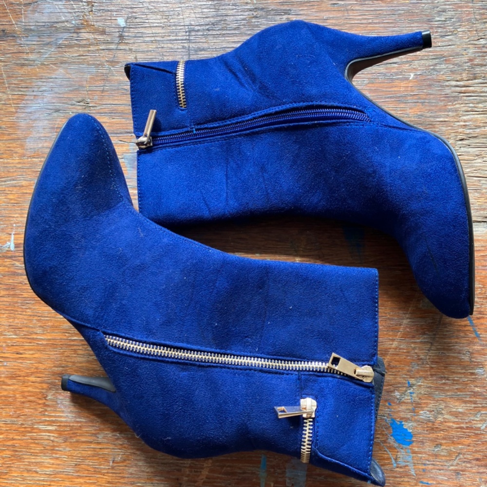 Avenue faux suede blue booties - Picture 6 of 8